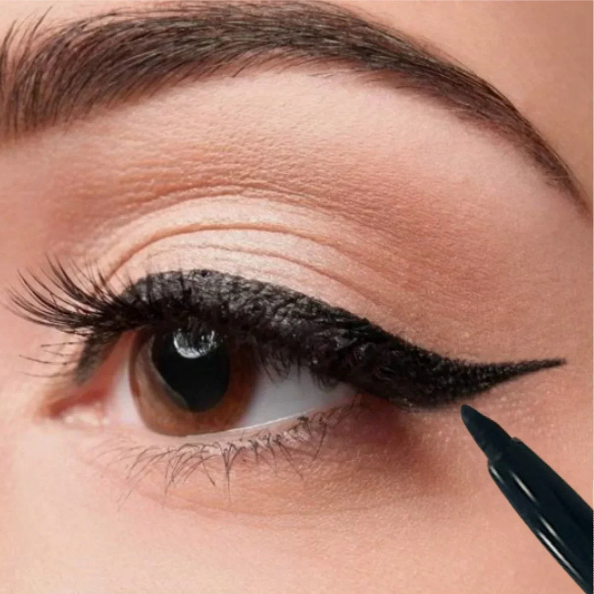 Waterproof Eyeliner Gel Pen Sweatproof Eyes Liner Pencil Long-lasting Non-smudge Lying Eyeshadow Pencil